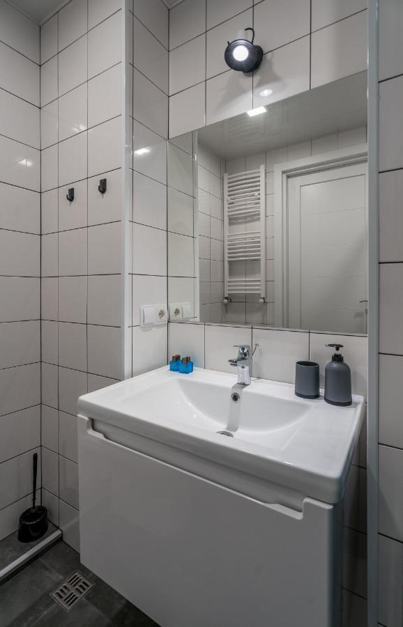 Loft1 Apartment 302 구다우리 외부 사진
